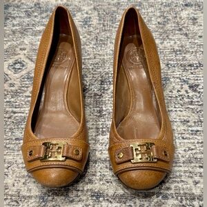 Tory Burch Chestnut Leather Logo wedge shoes size 8